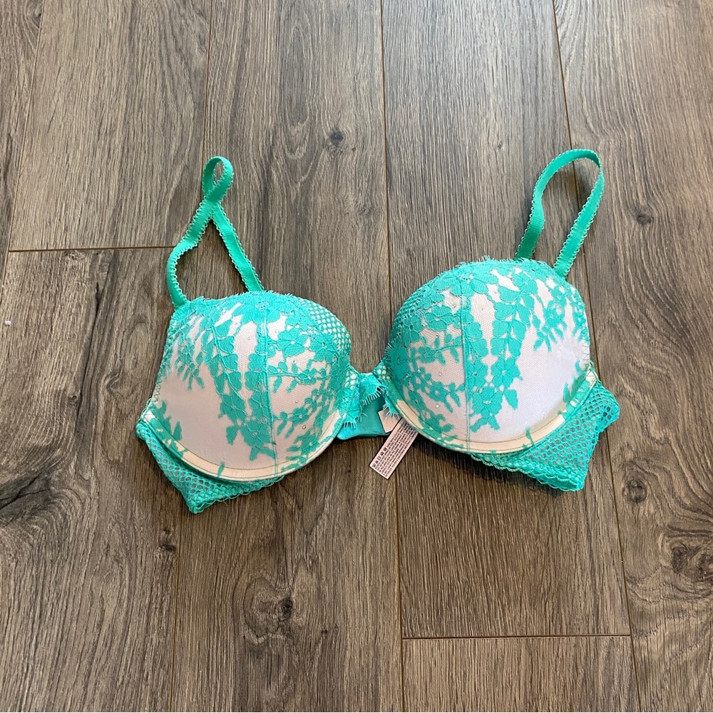 Victoria’s Secret Dream Angel Push-Up bra